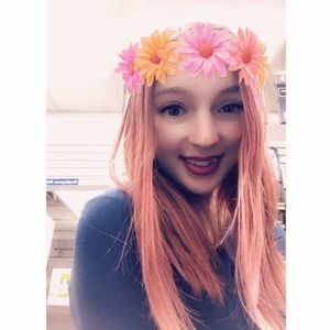 Meet your Posher, Kayla